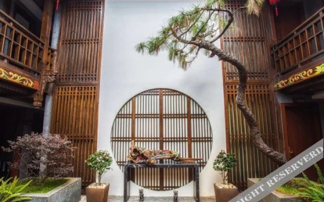 Yinman·Courtyard Yushe Life Aesthetics Designer B&B (Lijiang Old Town Sifang Street)