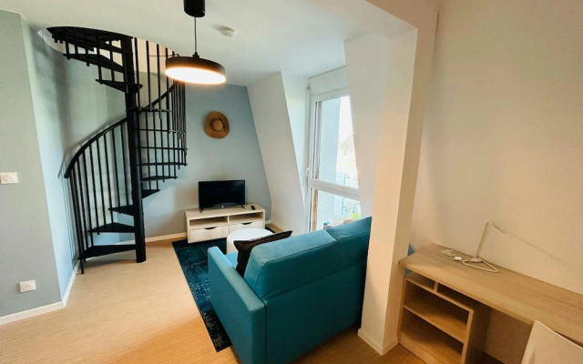 We Live In R - Duplex 502