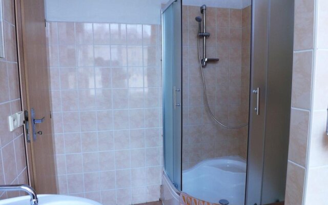Hotel Avion