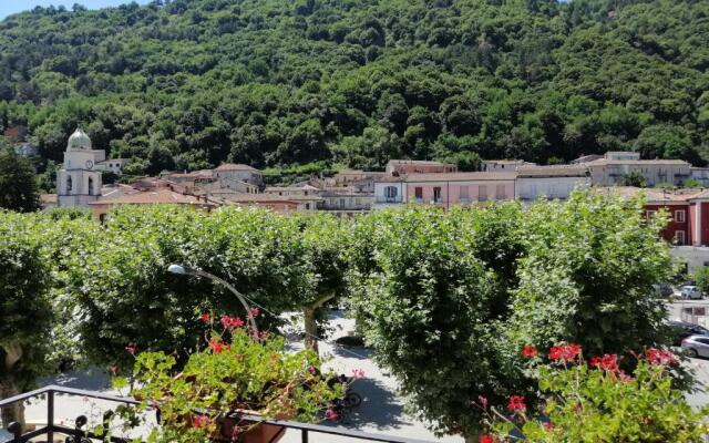 Le Finestre sulla Piazza