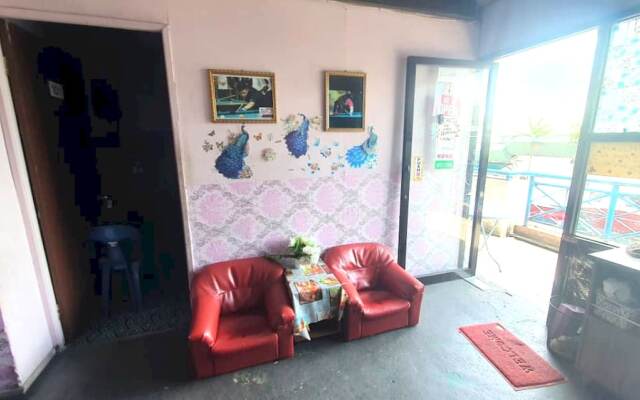 SPOT ON 90836 Penginapan Almera