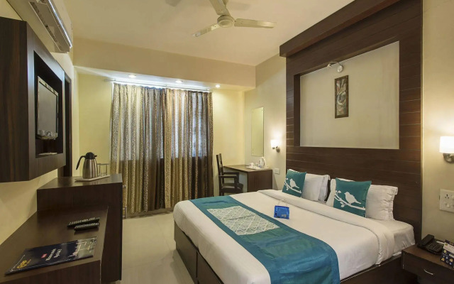 OYO 2048 Hotel Le Grand