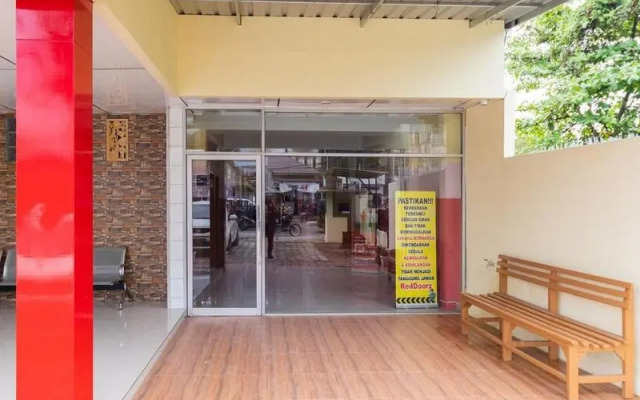 Guest House Restu Ibu by RedDoorz