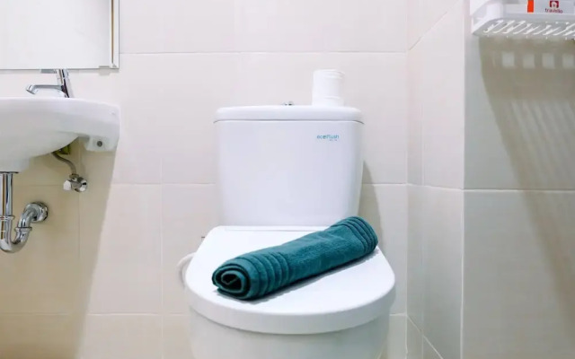 Comfortable and Clean Studio at The Oasis Apartment