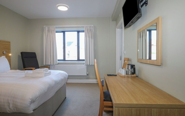Marine Court Suite