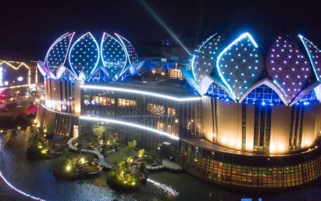 Yunlan Bay Shuanglian Hot Spring Resort