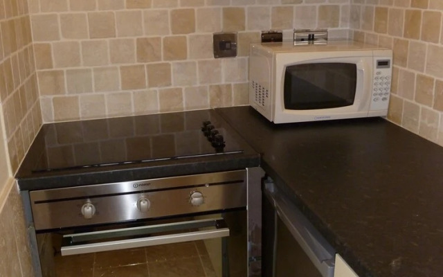 2 Berth, Ground Floor Flat, Apsley 2