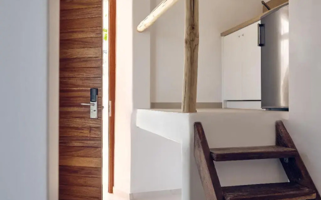 ΑRCS Suites & Residences