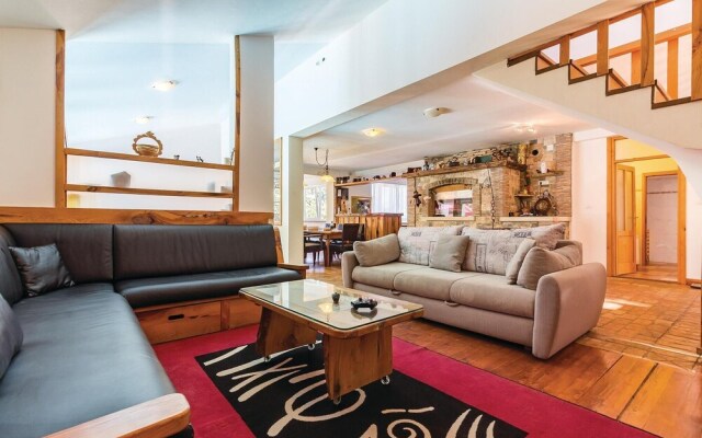 Amazing Home in Liznjan With Sauna, Wifi and 3 Bedrooms