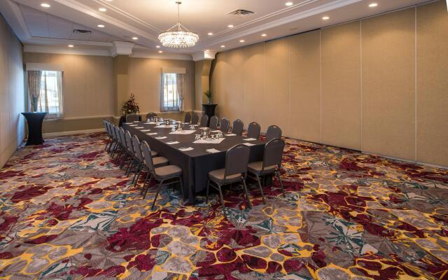 Holiday Inn Conference Center Edmonton South by IHG