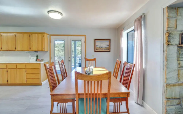 Eagar Vacation Rental Home w/ Spacious Deck!