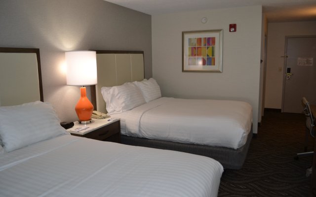 Holiday Inn Express & Suites Kent - University Area, an IHG Hotel