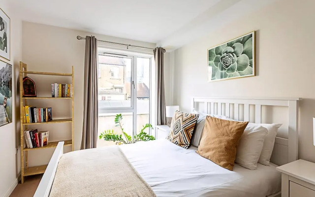 Bright Flat in Historic Whitechapel