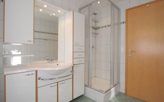 Sunlit Apartment Near Ski Area In Leogang