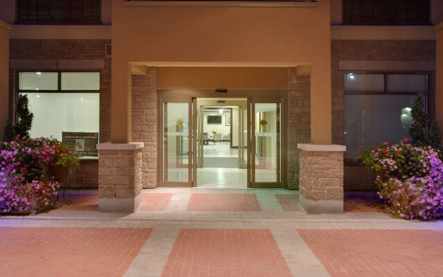 Holiday Inn Express & Suites Ottawa East - Orleans by IHG