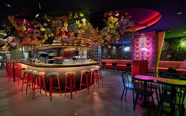 NH Collection Amsterdam Flower Market