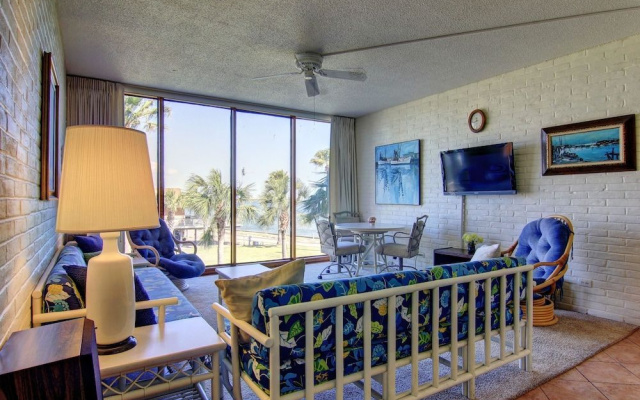 Channelview 114