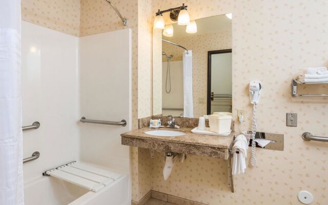 Magnuson Grand Pikes Peak