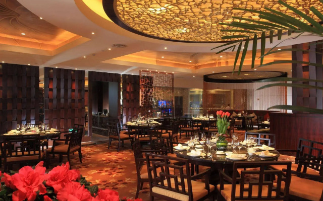 Huaqiao New Century Grand Hotel