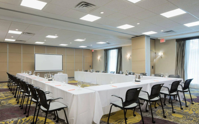 Crowne Plaza Chicago SW - Burr Ridge by IHG