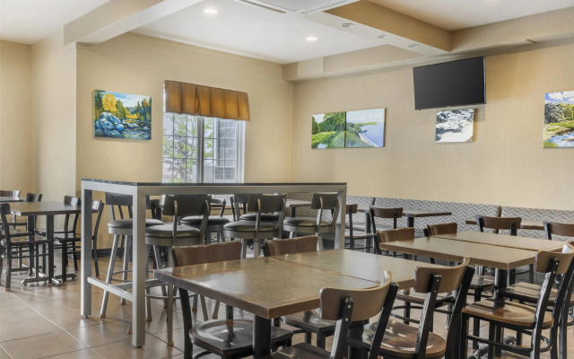 Best Western Plus Saint John Hotel & Suites