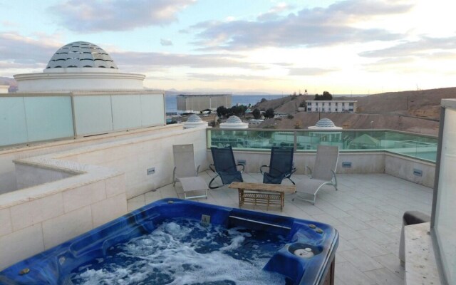 Top Residence in Eilat Terrace with Hot Tub