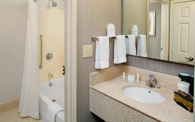 Courtyard Durham Near Duke University/Downtown