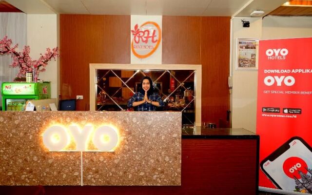 OYO 633 Ren'z Hotel