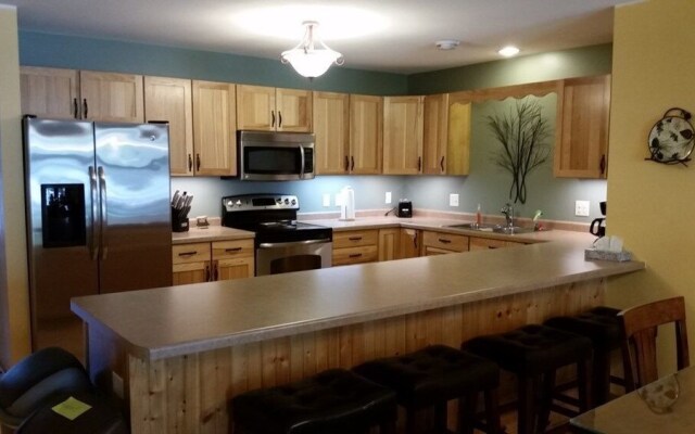 Minocqua Lake Unit B7 3 Bedroom Condo