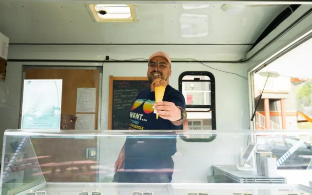 Squamish Adventure Inn & Hostel