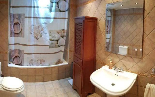 Edifici Camp de la Mingola