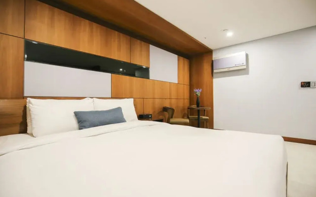 Bucheon Theme Park Tourist Hotel