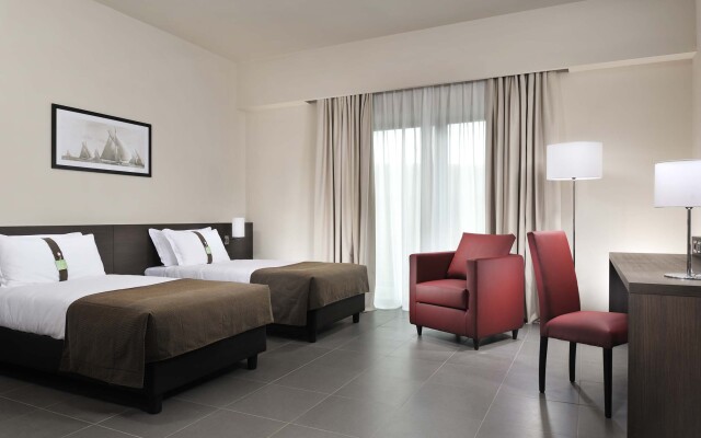 Inn Naples Airport