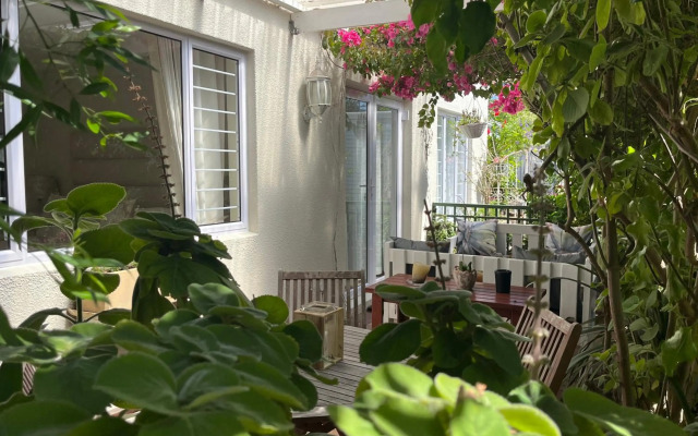 On Broadwalk Cottage