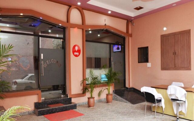 OYO 5809 Empire Inn