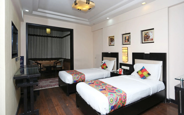 OYO 11322 Hotel The Camria