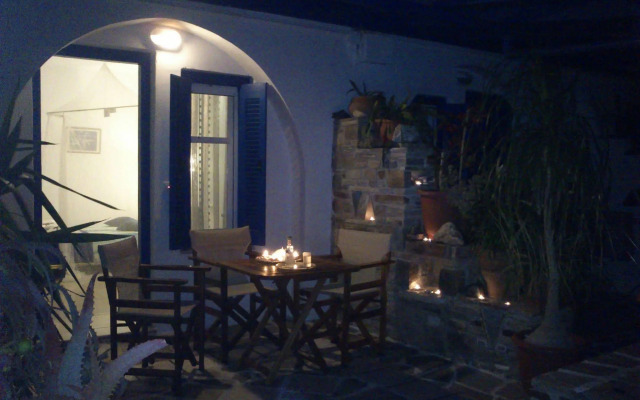 Dinanaxos Studios