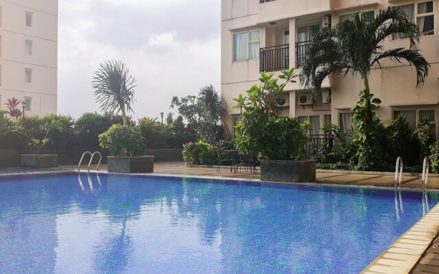 Homey Studio Apartment at Margonda Residence 3