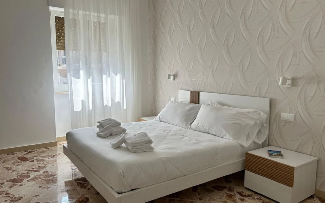 My50s in Monopoli With 4 Bedrooms and 2 Bathrooms