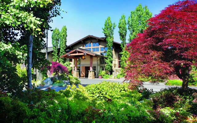 Willows Lodge