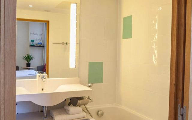 Novotel Cardiff Centre