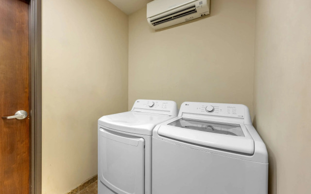 Best Western Plus Tupelo Inn & Suites