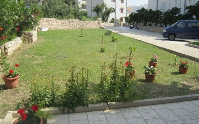 Seaview Apartment in Dalmatia With Balcony