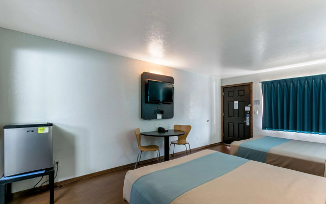 Motel 6-Missoula, MT - University