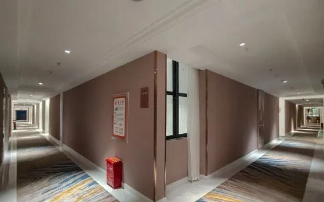 Vienna Hotel (Wuchang Jiangtan Xujiapeng Subway Station, Hubei University)