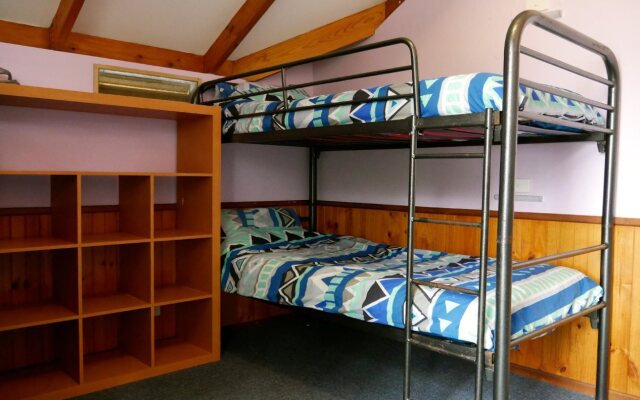 Dunsborough Beachouse YHA Backpackers