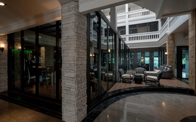 Kiss Gardenhome Chic Hotel