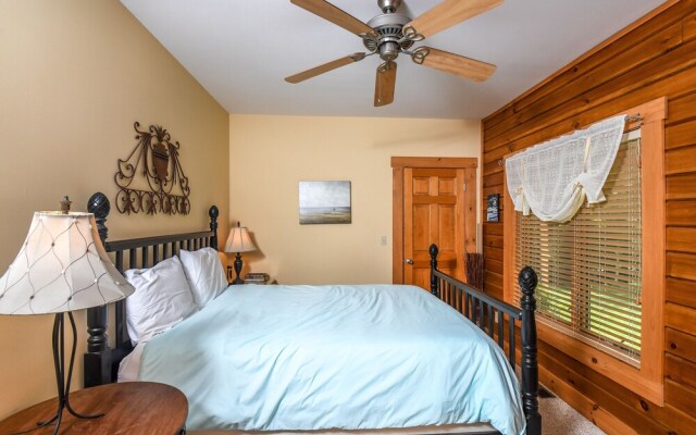 Pinehaus Chalet 4 Bedroom House