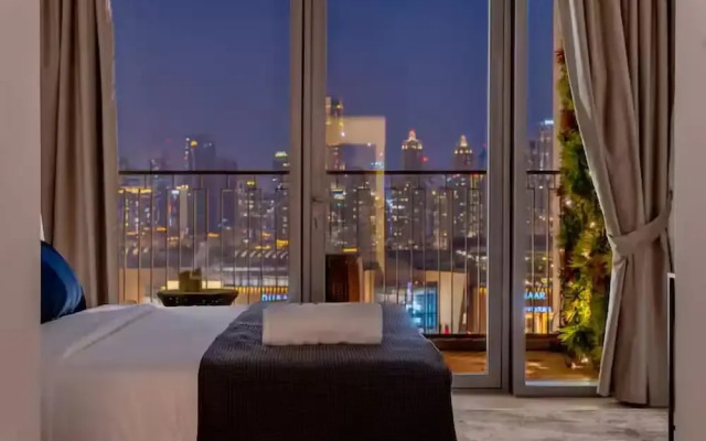 Rove Haven Crown 4BR Burj Dubai Mall