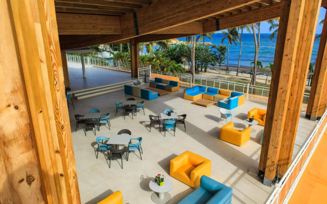 Hotel Arawak Beach Resort